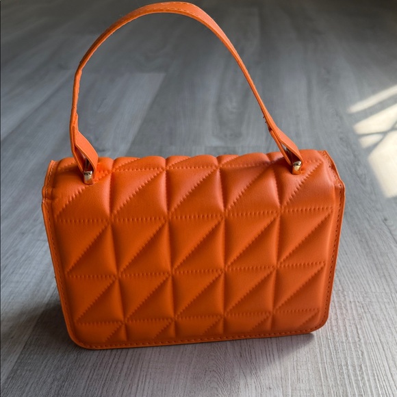 Bolsa tipo clutch / shoulder bag acolchada color naranja vibrante - Picture 6 of 7